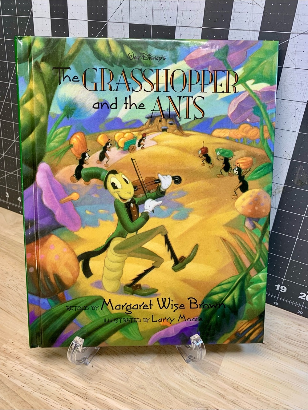 Walt Disney The Grasshopper and the Ants Hardcover Book 1993 Ages 4-8